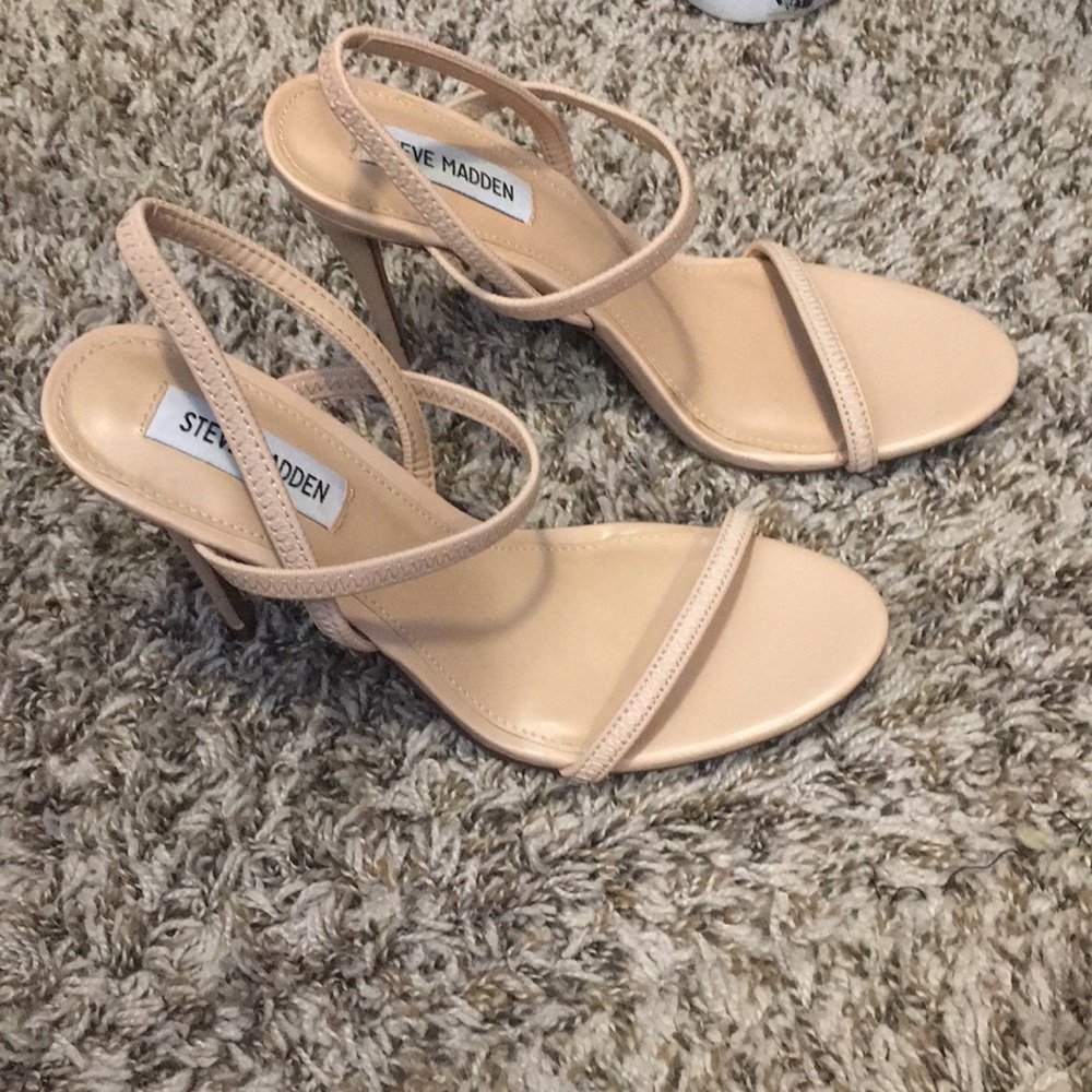 Women’s Nude heels